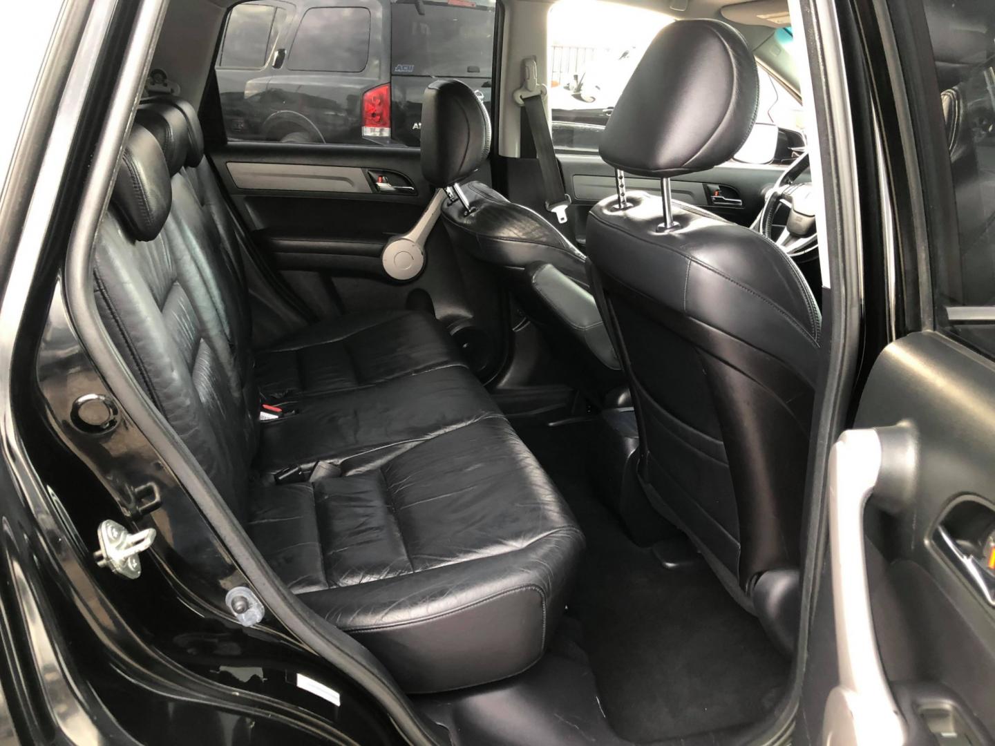 2007 Black Honda CR-V EX-L 2WD AT (JHLRE38727C) with an 2.4L L4 DOHC 16V engine, Automatic transmission, located at 1830 North Belt Line Road, Irving, TX, 75061, (469) 524-0199, 32.834373, -96.993584 - Photo#10