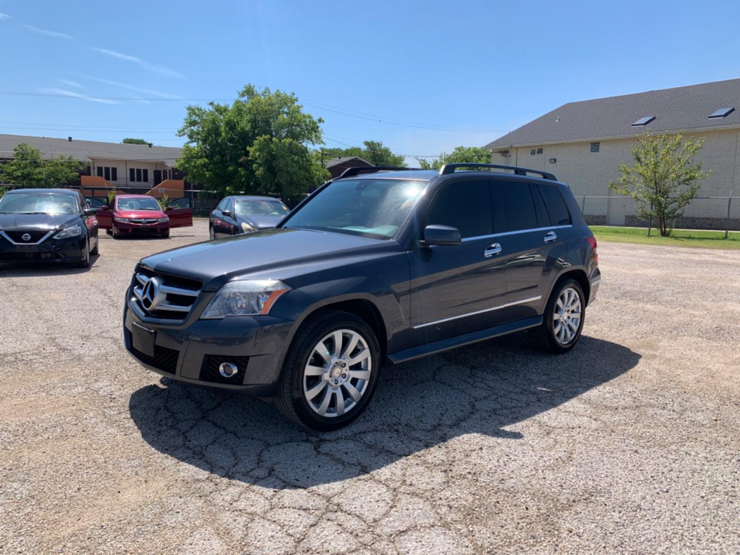 2010 Gray Mercedes-Benz G Class GLK350 (WDCGG5GB2AF) with an 6 Cylinders 3.5L FI DOHC engine, Automatic transmission, located at 1830 North Belt Line Road, Irving, TX, 75061, (469) 524-0199, 32.834373, -96.993584 - Photo#2