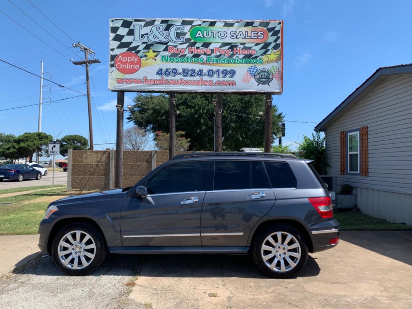 2010 Gray Mercedes-Benz G Class GLK350 (WDCGG5GB2AF) with an 6 Cylinders 3.5L FI DOHC engine, Automatic transmission, located at 1830 North Belt Line Road, Irving, TX, 75061, (469) 524-0199, 32.834373, -96.993584 - Photo#0