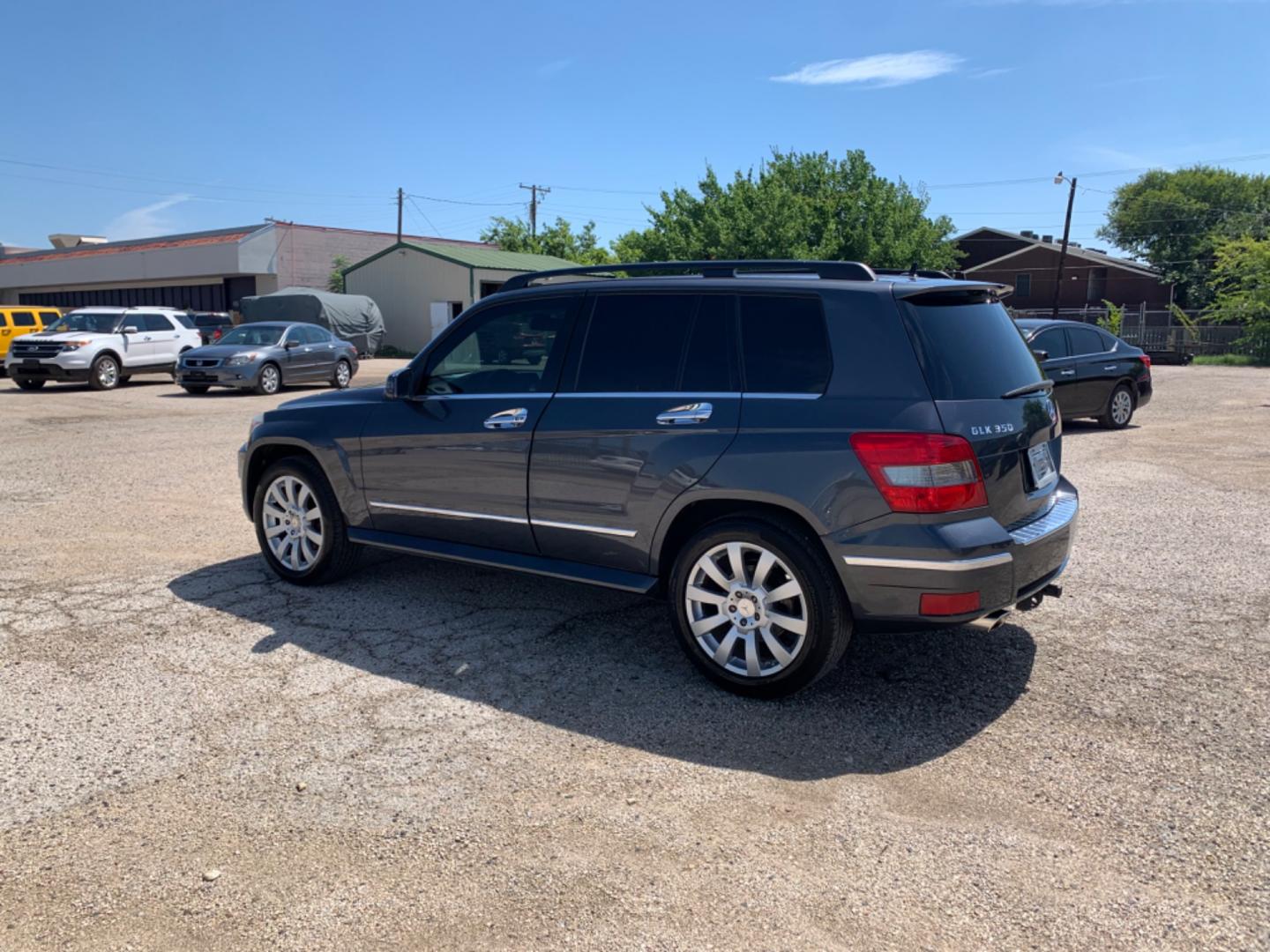 2010 Gray Mercedes-Benz G Class GLK350 (WDCGG5GB2AF) with an 6 Cylinders 3.5L FI DOHC engine, Automatic transmission, located at 1830 North Belt Line Road, Irving, TX, 75061, (469) 524-0199, 32.834373, -96.993584 - Photo#5