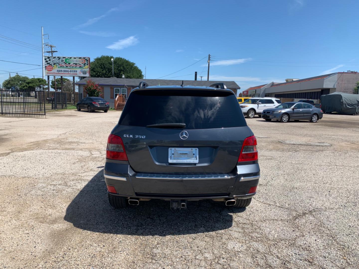 2010 Gray Mercedes-Benz G Class GLK350 (WDCGG5GB2AF) with an 6 Cylinders 3.5L FI DOHC engine, Automatic transmission, located at 1830 North Belt Line Road, Irving, TX, 75061, (469) 524-0199, 32.834373, -96.993584 - Photo#4