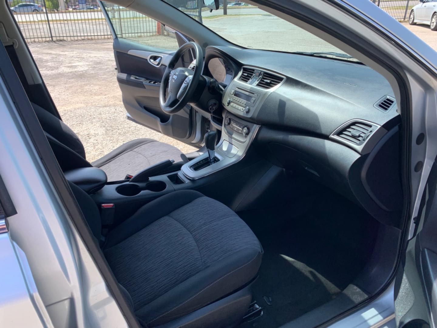 2014 SILVER /Gray Nissan Sentra (1N4AB7AP5EN) with an 1.8L L4 SFI DOHC 16V engine, Automatic transmission, located at 1830 North Belt Line Road, Irving, TX, 75061, (469) 524-0199, 32.834373, -96.993584 - Photo#10