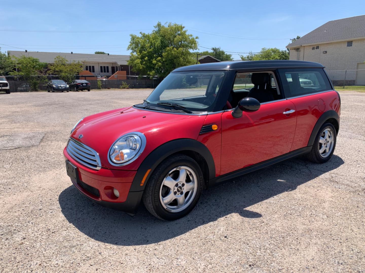 2009 Red /Black Mini Clubman Base (WMWML33599T) with an 1.6L L4 DOHC 16V engine, Automatic transmission, located at 1830 North Belt Line Road, Irving, TX, 75061, (469) 524-0199, 32.834373, -96.993584 - Photo#2