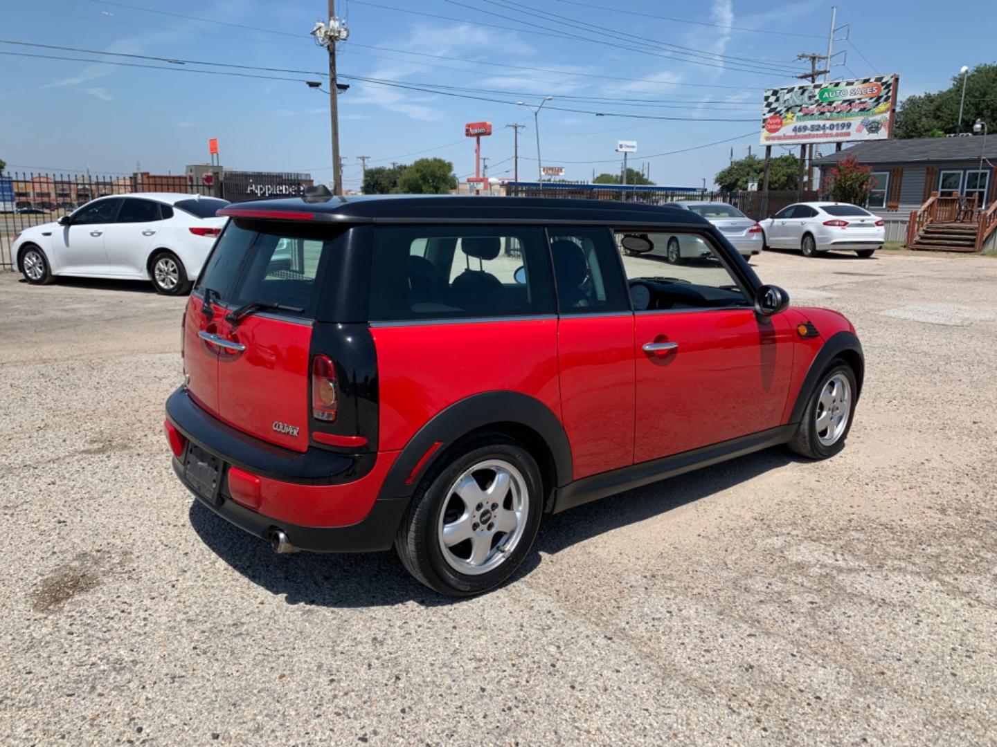 2009 Red /Black Mini Clubman Base (WMWML33599T) with an 1.6L L4 DOHC 16V engine, Automatic transmission, located at 1830 North Belt Line Road, Irving, TX, 75061, (469) 524-0199, 32.834373, -96.993584 - Photo#5