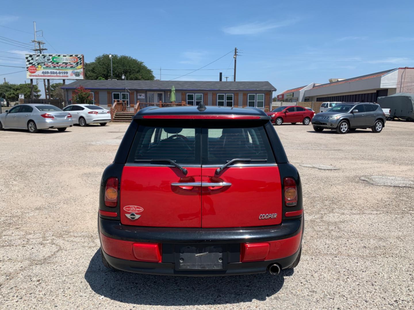 2009 Red /Black Mini Clubman Base (WMWML33599T) with an 1.6L L4 DOHC 16V engine, Automatic transmission, located at 1830 North Belt Line Road, Irving, TX, 75061, (469) 524-0199, 32.834373, -96.993584 - Photo#6