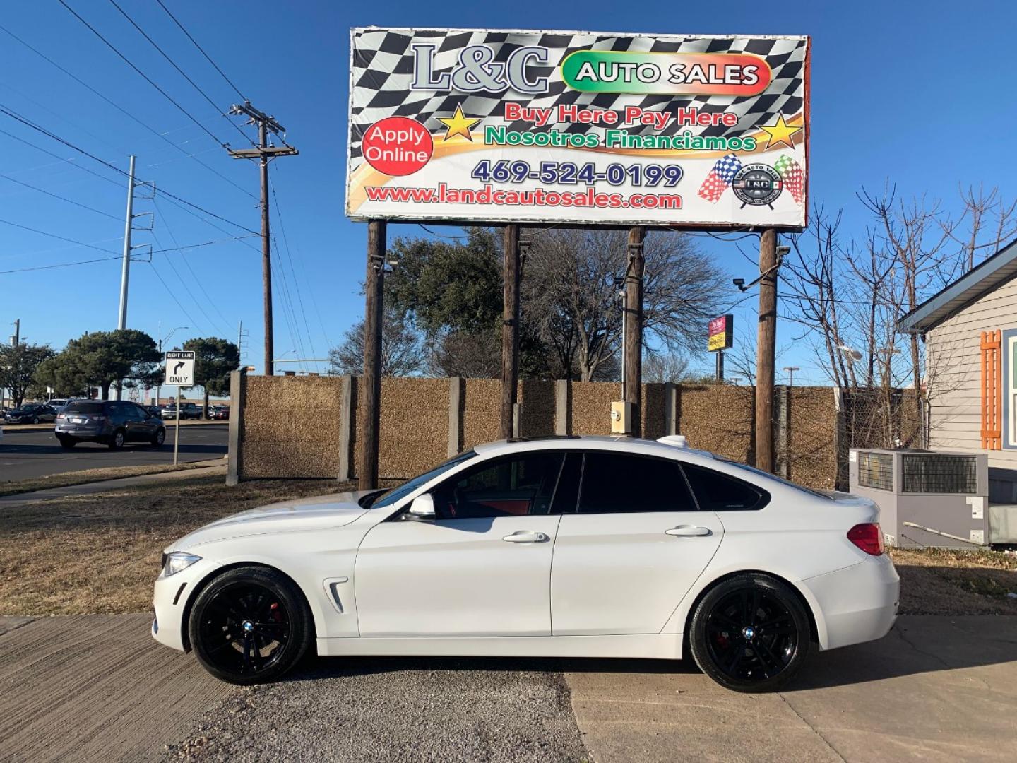 2016 White /Red BMW 4-Series Gran Coupe 428i SULEV (WBA4A9C59GG) with an 2.0L L4 DOHC 16V engine, 8A transmission, located at 1830 North Belt Line Road, Irving, TX, 75061, (469) 524-0199, 32.834373, -96.993584 - Owners personal vehicle. Runs and drives perfect! Rebuilt Title CASH ONLY CASH ONLY CASH ONLY CASH ONLY - Photo#0