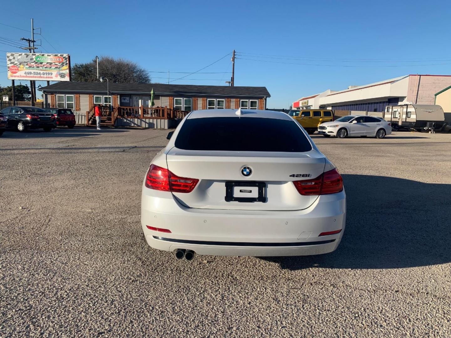 2016 White /Red BMW 4-Series Gran Coupe 428i SULEV (WBA4A9C59GG) with an 2.0L L4 DOHC 16V engine, 8A transmission, located at 1830 North Belt Line Road, Irving, TX, 75061, (469) 524-0199, 32.834373, -96.993584 - Owners personal vehicle. Runs and drives perfect! Rebuilt Title CASH ONLY CASH ONLY CASH ONLY CASH ONLY - Photo#6