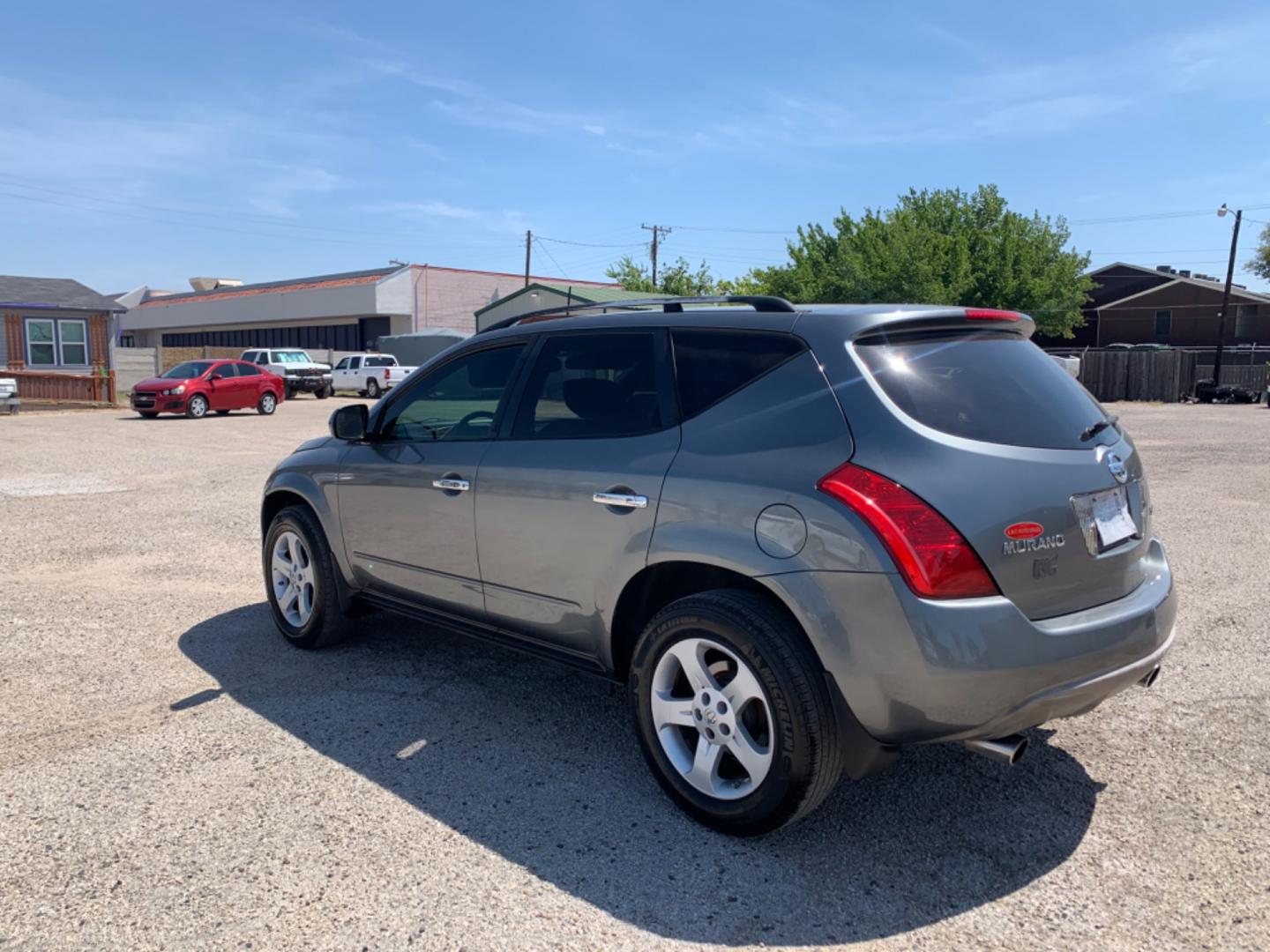 2005 Gray /Black Nissan Murano S AWD (JN8AZ08W65W) with an 3.5L V6 DOHC 24V engine, Automatic transmission, located at 1830 North Belt Line Road, Irving, TX, 75061, (469) 524-0199, 32.834373, -96.993584 - Photo#5