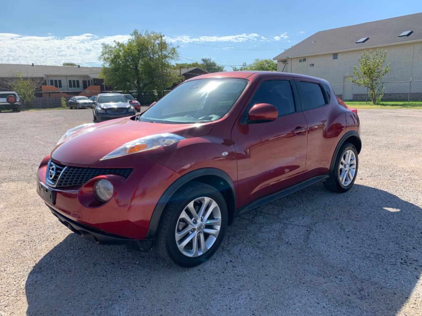 2012 Maroon /Black Nissan Juke S FWD (JN8AF5MR2CT) with an 1.6L L4 DOHC 16V engine, Automatic transmission, located at 1830 North Belt Line Road, Irving, TX, 75061, (469) 524-0199, 32.834373, -96.993584 - Photo#4