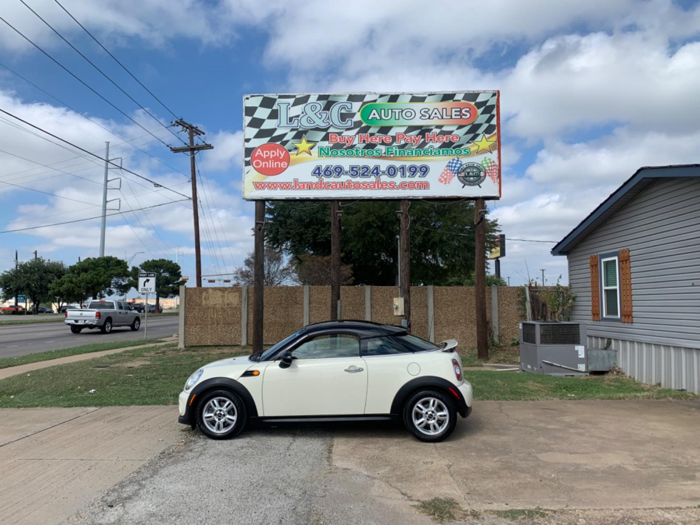 2013 /Black Mini Coupe Base (WMWSX1C50DT) with an 1.6L L4 DOHC 16V TURBO engine, Automatic transmission, located at 1830 North Belt Line Road, Irving, TX, 75061, (469) 524-0199, 32.834373, -96.993584 - Photo#0