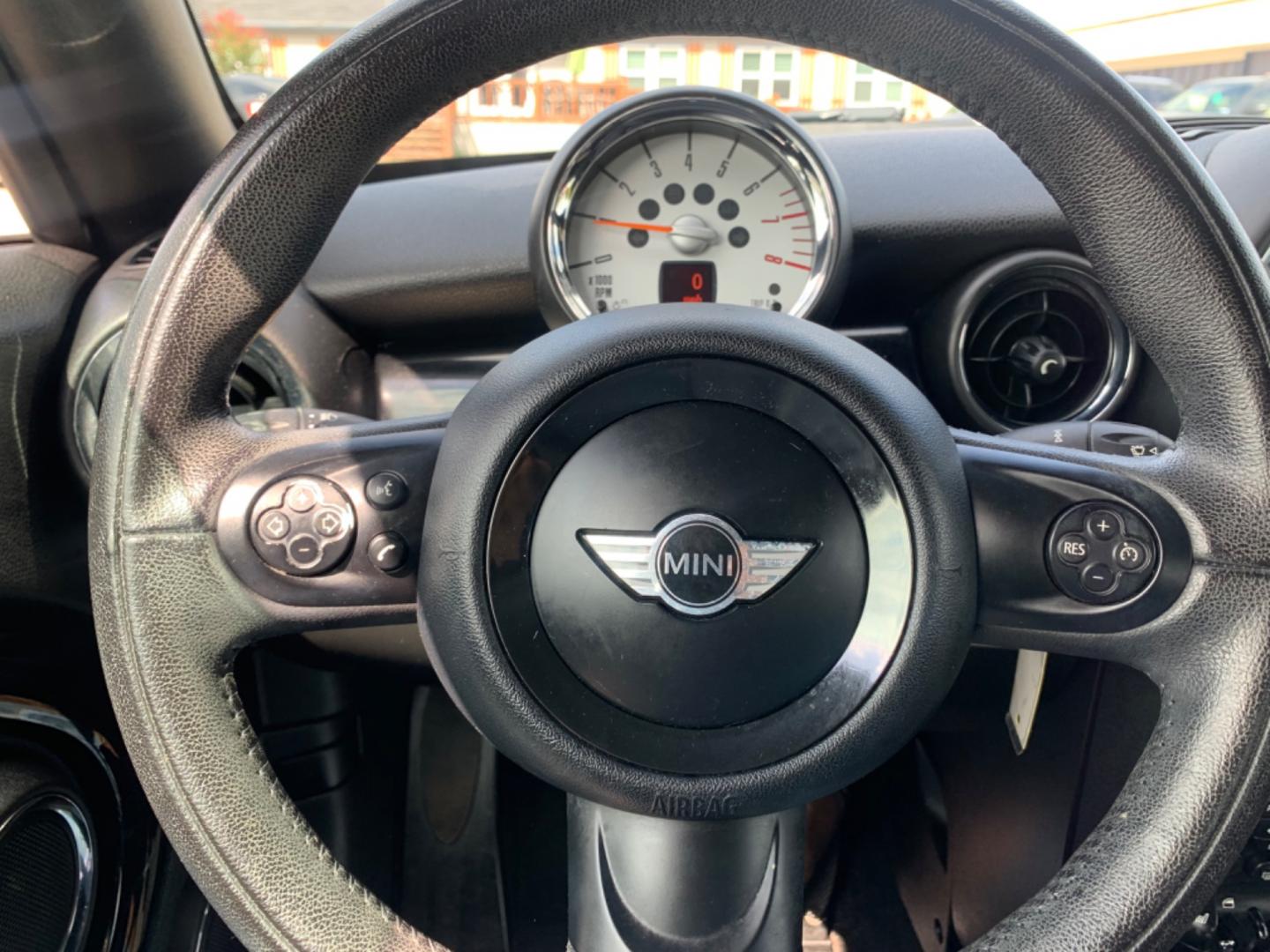 2013 /Black Mini Coupe Base (WMWSX1C50DT) with an 1.6L L4 DOHC 16V TURBO engine, Automatic transmission, located at 1830 North Belt Line Road, Irving, TX, 75061, (469) 524-0199, 32.834373, -96.993584 - Photo#13