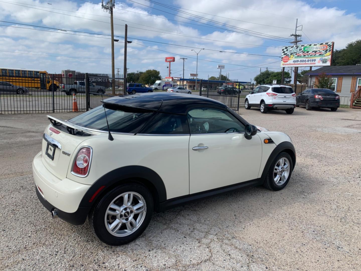 2013 /Black Mini Coupe Base (WMWSX1C50DT) with an 1.6L L4 DOHC 16V TURBO engine, Automatic transmission, located at 1830 North Belt Line Road, Irving, TX, 75061, (469) 524-0199, 32.834373, -96.993584 - Photo#2