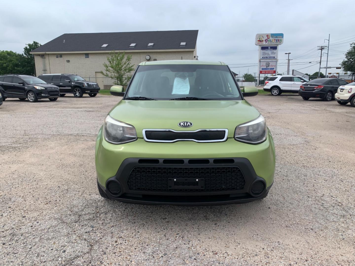 2014 Green /Black Kia Soul Base (KNDJN2A26E7) with an 4 Cylinders 2 1.6L DI DOHC 097 CID engine, AUTOMATIC transmission, located at 1830 North Belt Line Road, Irving, TX, 75061, (469) 524-0199, 32.834373, -96.993584 - Photo#1