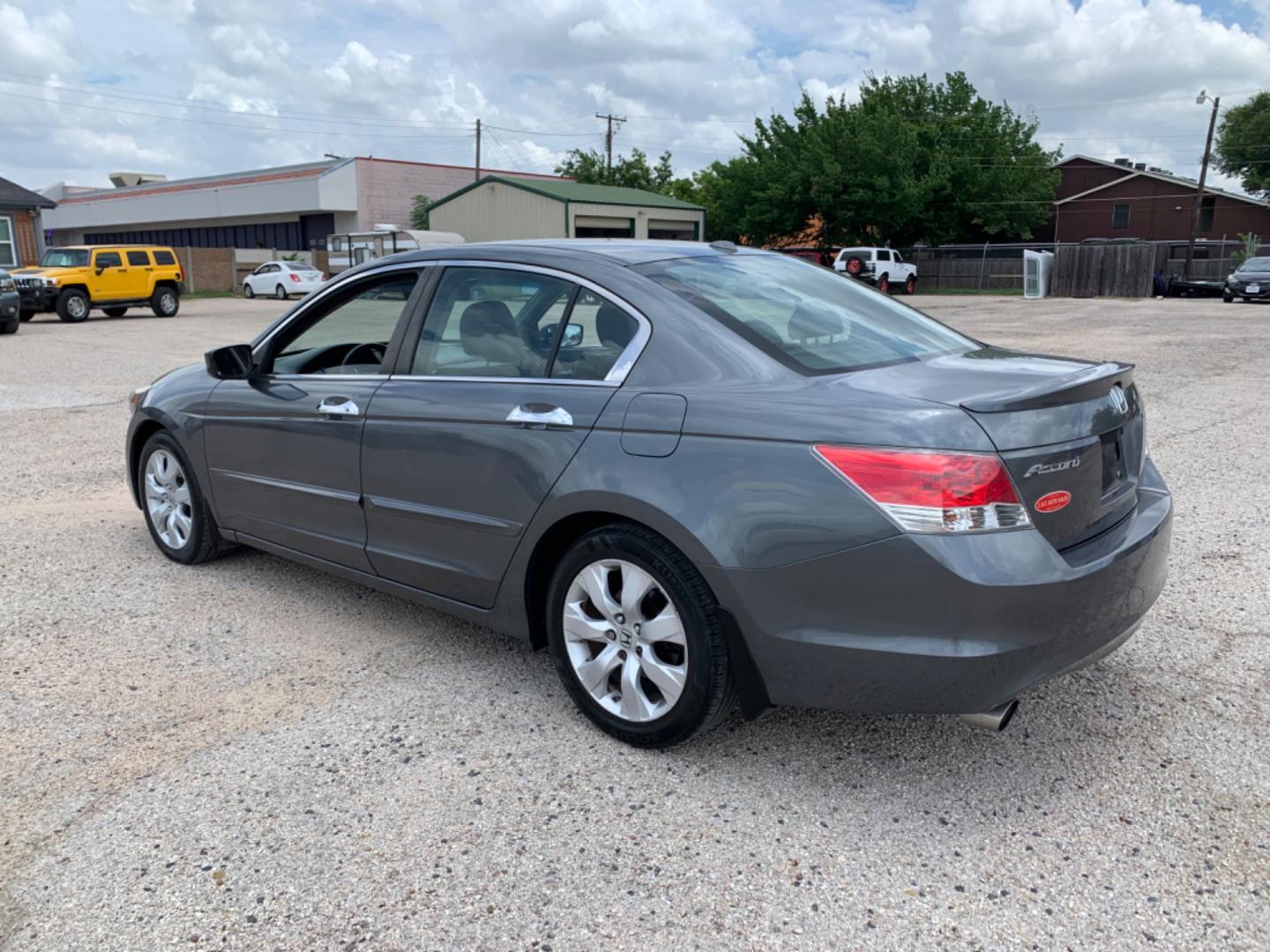 2010 Gray /Black Honda Accord EX-L (5KBCP3F83AB) with an 6 Cylinders 3.5L FI SOHC 212 CID engine, Automatic transmission, located at 1830 North Belt Line Road, Irving, TX, 75061, (469) 524-0199, 32.834373, -96.993584 - Photo#3