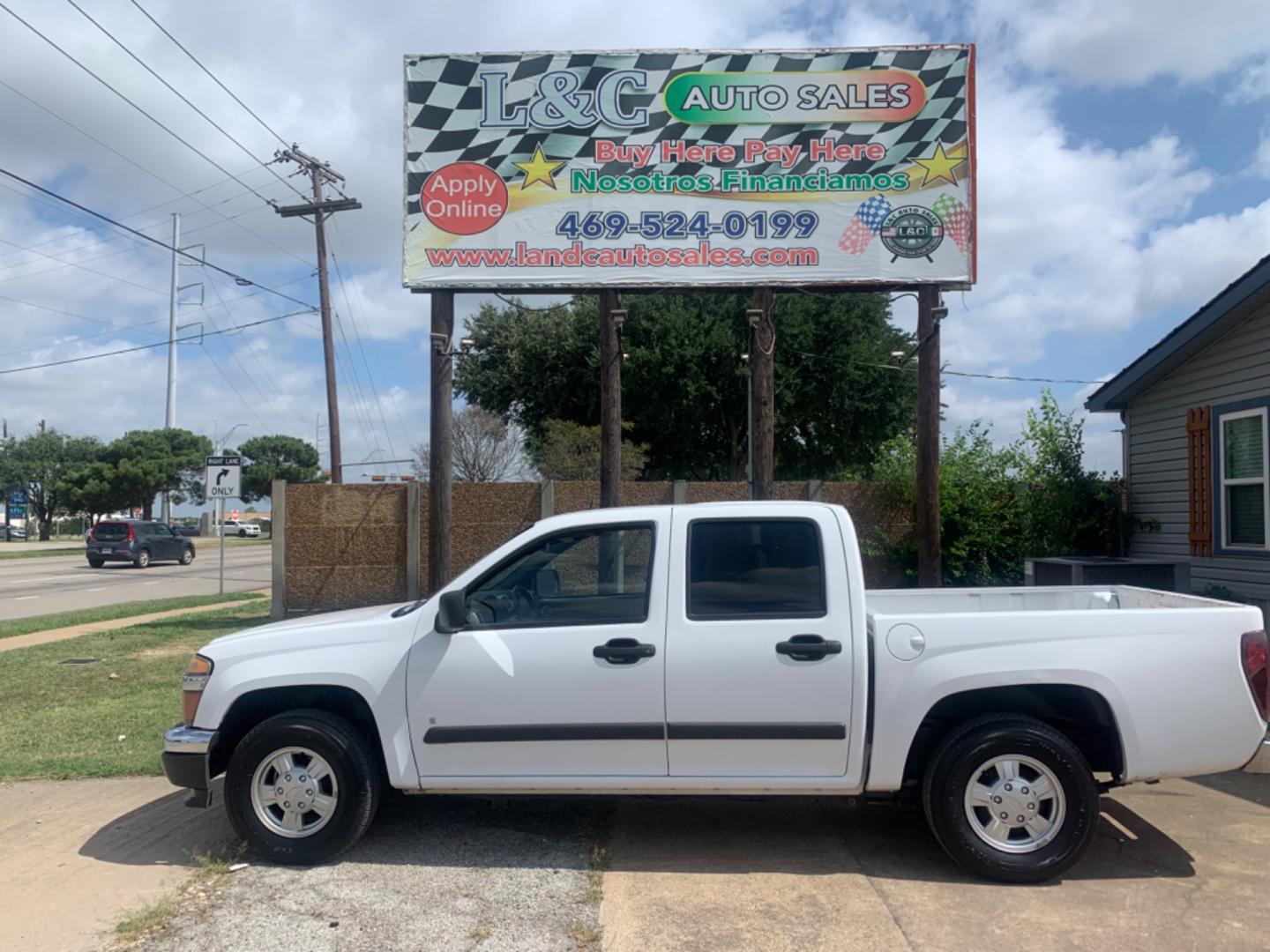 2008 White /Black Chevrolet Colorado LT1 Crew Cab 2WD (1GCCS139X88) with an 2.9L L4 DOHC 16V engine, Automatic transmission, located at 1830 North Belt Line Road, Irving, TX, 75061, (469) 524-0199, 32.834373, -96.993584 - Photo#0