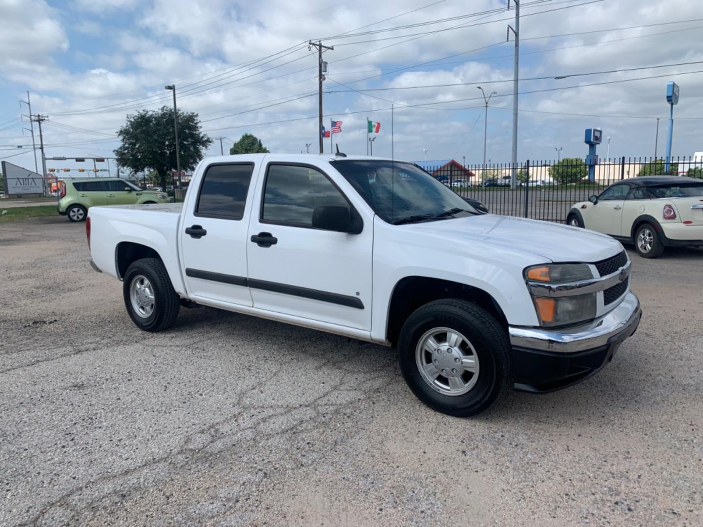 2008 White /Black Chevrolet Colorado LT1 Crew Cab 2WD (1GCCS139X88) with an 2.9L L4 DOHC 16V engine, Automatic transmission, located at 1830 North Belt Line Road, Irving, TX, 75061, (469) 524-0199, 32.834373, -96.993584 - Photo#6