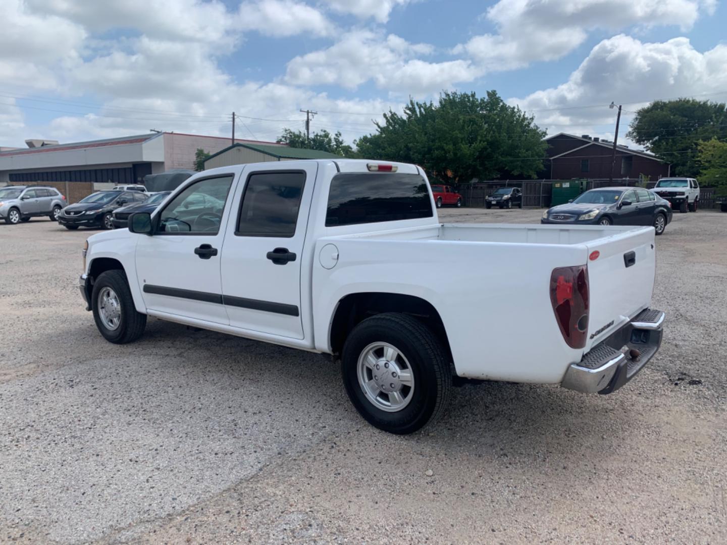 2008 White /Black Chevrolet Colorado LT1 Crew Cab 2WD (1GCCS139X88) with an 2.9L L4 DOHC 16V engine, Automatic transmission, located at 1830 North Belt Line Road, Irving, TX, 75061, (469) 524-0199, 32.834373, -96.993584 - Photo#5