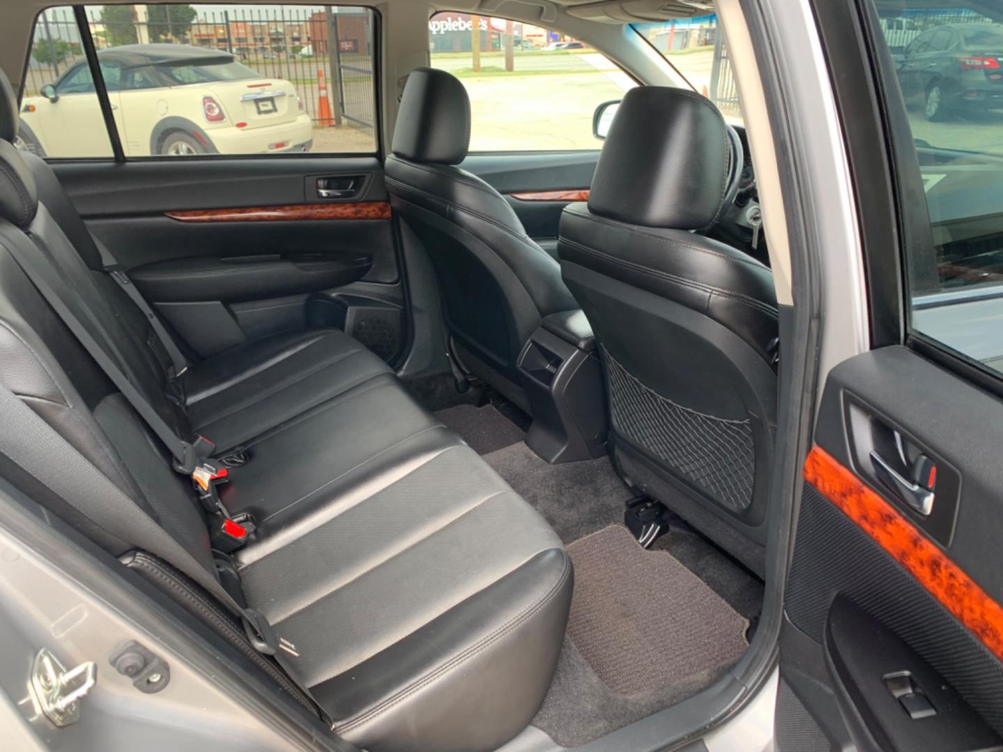 2010 SILVER /Black Subaru Outback 2.5i Limited (4S4BRCKC6A3) with an 2.5L H4 DOHC 16V engine, Automatic transmission, located at 1830 North Belt Line Road, Irving, TX, 75061, (469) 524-0199, 32.834373, -96.993584 - Photo#10