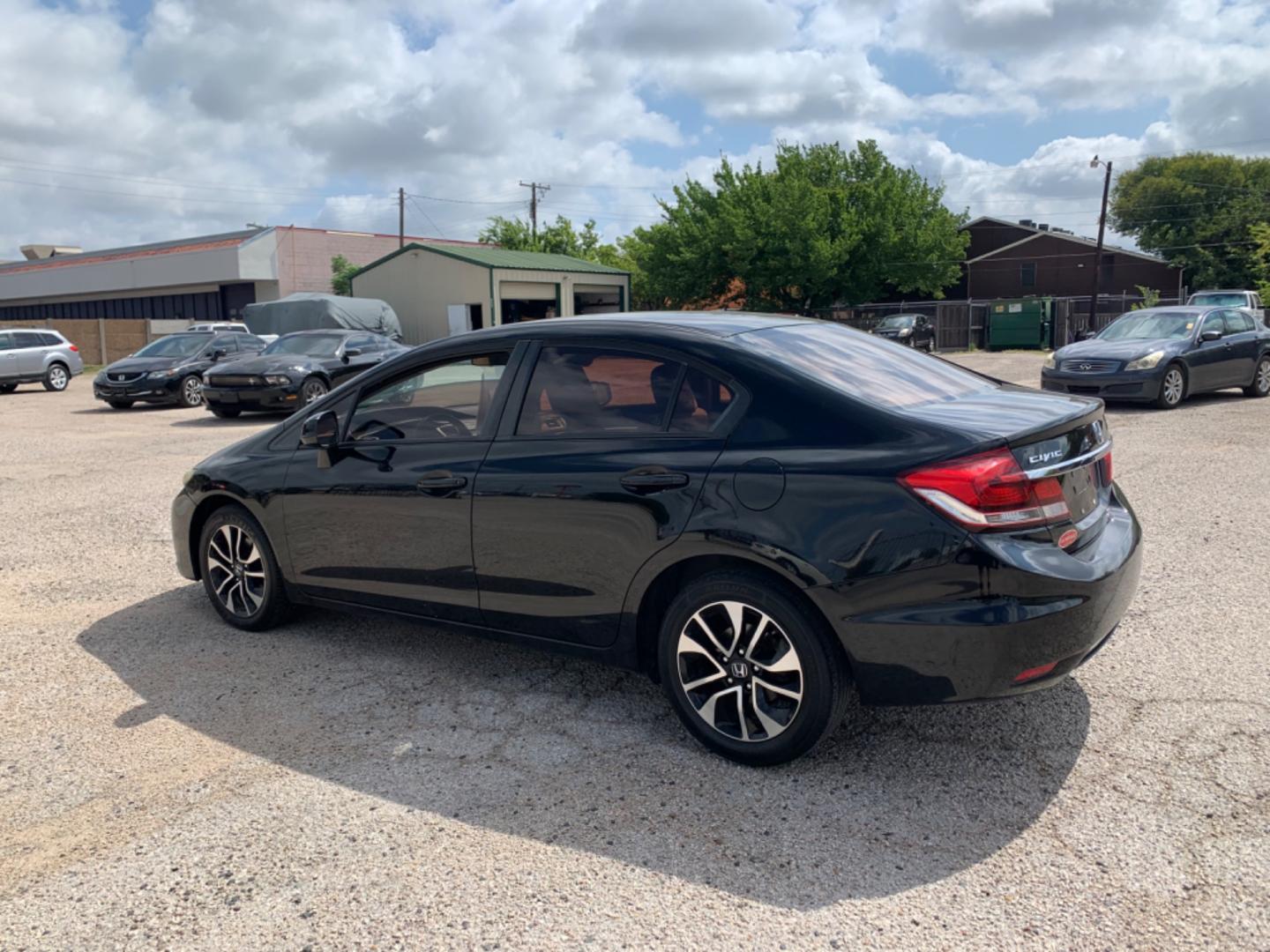 2013 Black /Black Honda Civic EX (19XFB2F81DE) with an 1.8L FI SOHC 110 CID engine, Automatic transmission, located at 1830 North Belt Line Road, Irving, TX, 75061, (469) 524-0199, 32.834373, -96.993584 - Photo#5