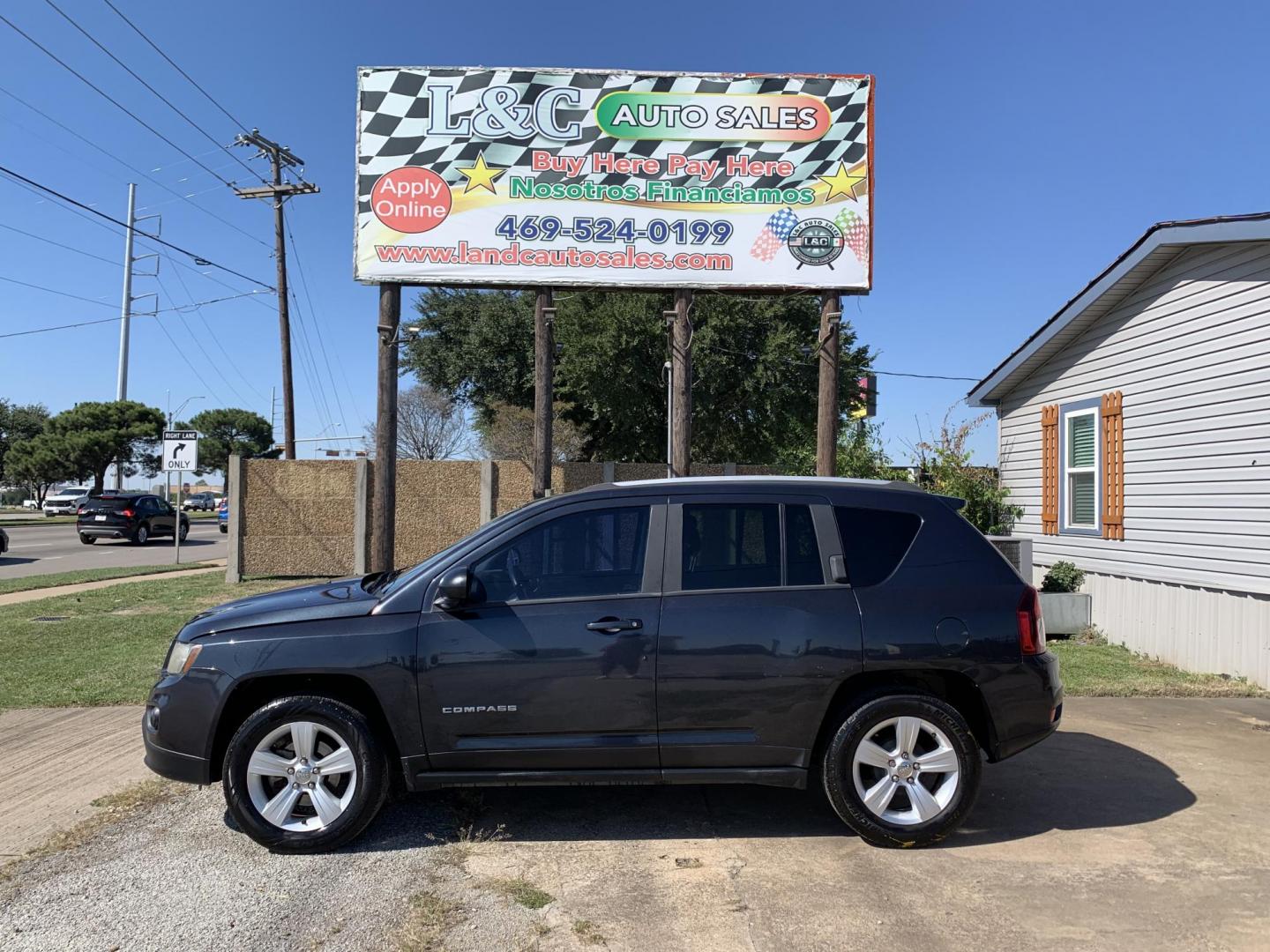 2016 Gray /Black Jeep Compass Sport FWD (1C4NJCBAXGD) with an 2.0L L4 DOHC 16V engine, AUTOMATIC transmission, located at 1830 North Belt Line Road, Irving, TX, 75061, (469) 524-0199, 32.834373, -96.993584 - Photo#0