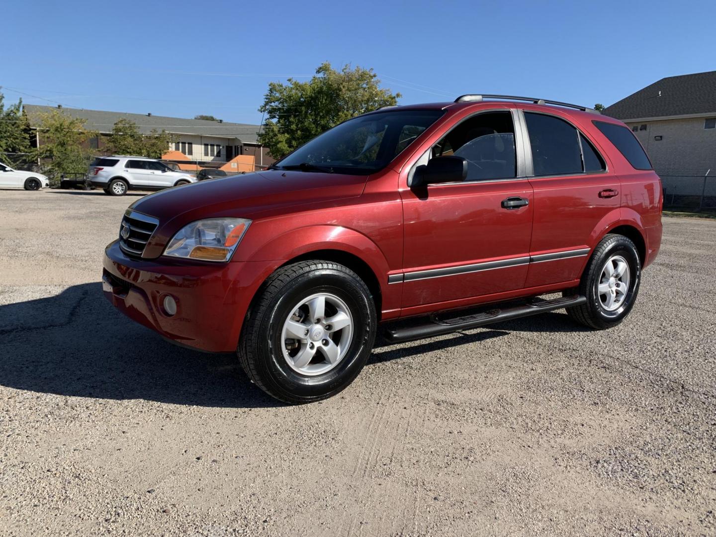 2008 Maroon /gray Kia Sorento Base (KNDJD735785) with an 3.3L V6 DOHC 24V engine, AUTOMATIC transmission, located at 1830 North Belt Line Road, Irving, TX, 75061, (469) 524-0199, 32.834373, -96.993584 - Photo#2