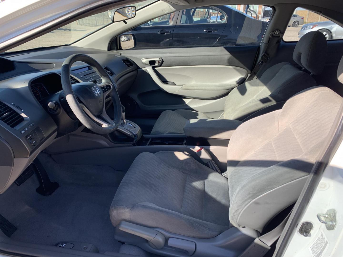 2009 White /gray Honda Civic LX Coupe (2HGFG12619H) with an 1.8L L4 SOHC 16V engine, AUTOMATIC transmission, located at 1830 North Belt Line Road, Irving, TX, 75061, (469) 524-0199, 32.834373, -96.993584 - Photo#11